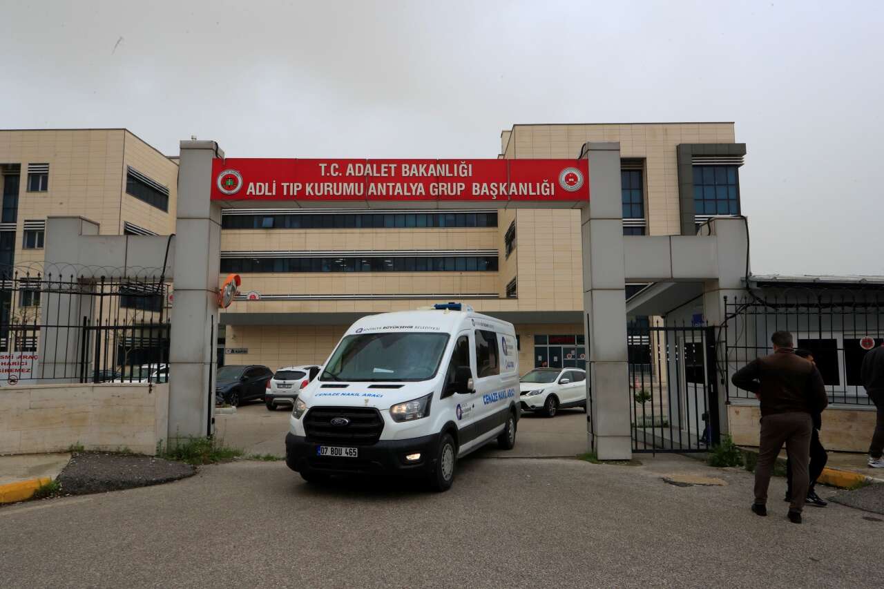 Konyaaltı’nda boğularak ölen gencin suya girme sebebi yürekleri yaktı 10